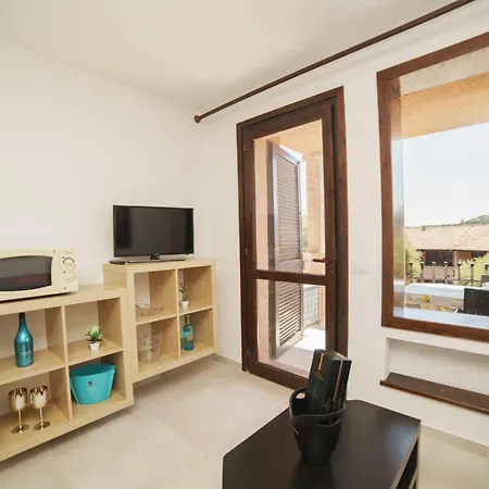 Gennaro's 2 - Relax, Sea & Pool Appartement